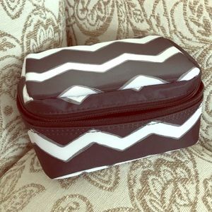 Thirty-one jewelry travel case